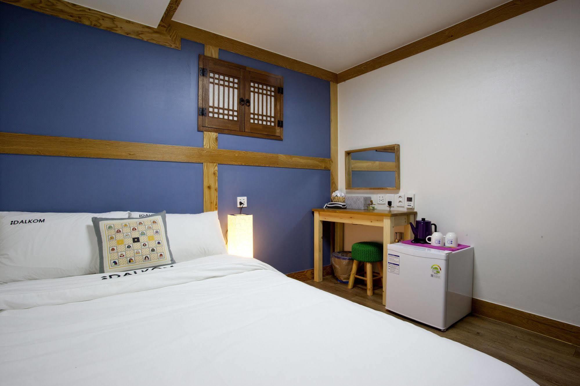 Mini Hotel Dalkom In Dongdaemun Сеул Екстериор снимка