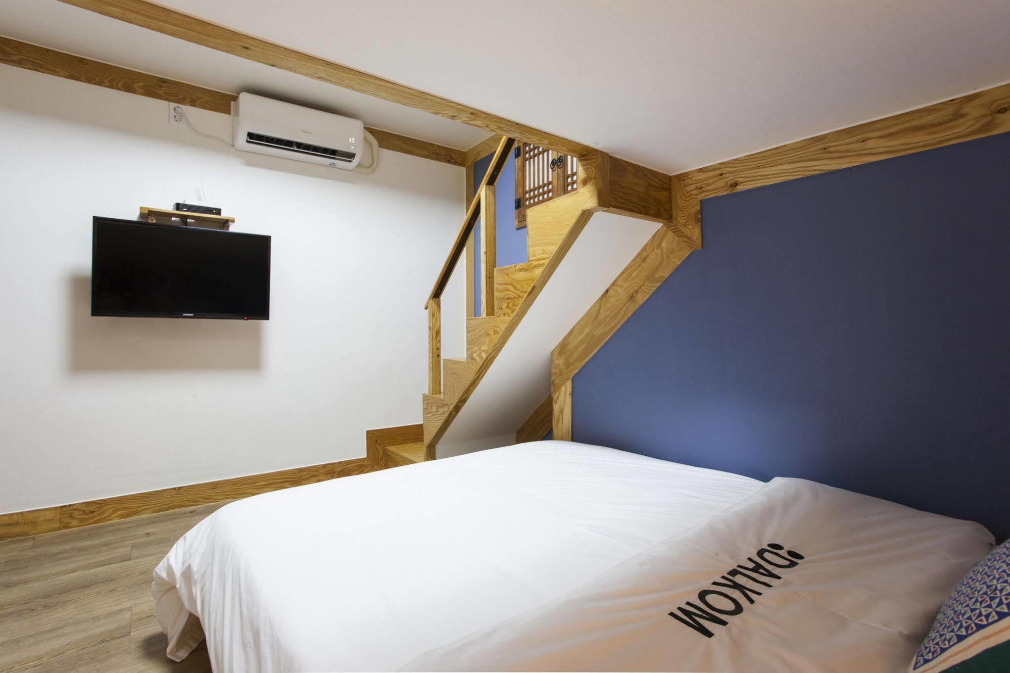 Mini Hotel Dalkom In Dongdaemun Сеул Екстериор снимка