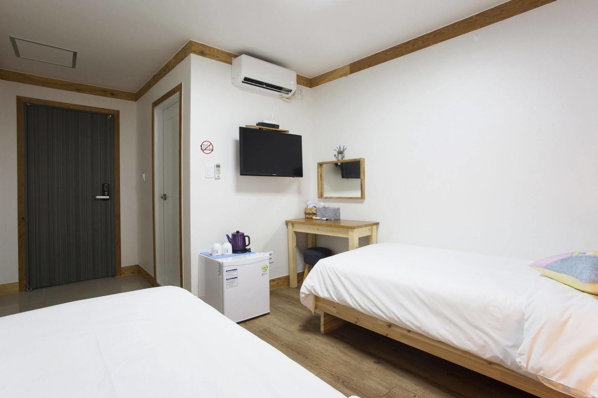 Mini Hotel Dalkom In Dongdaemun Сеул Екстериор снимка