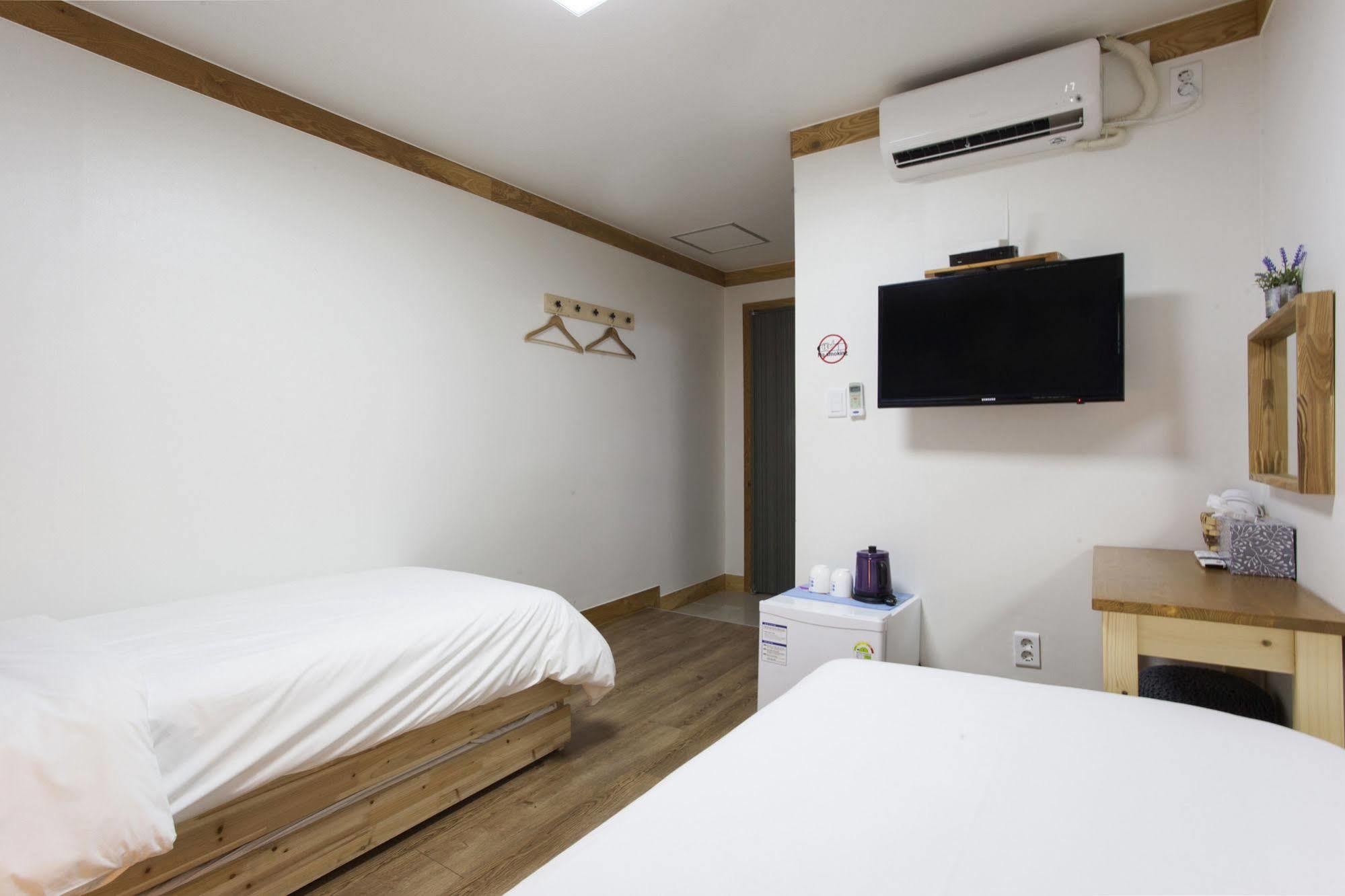 Mini Hotel Dalkom In Dongdaemun Сеул Екстериор снимка