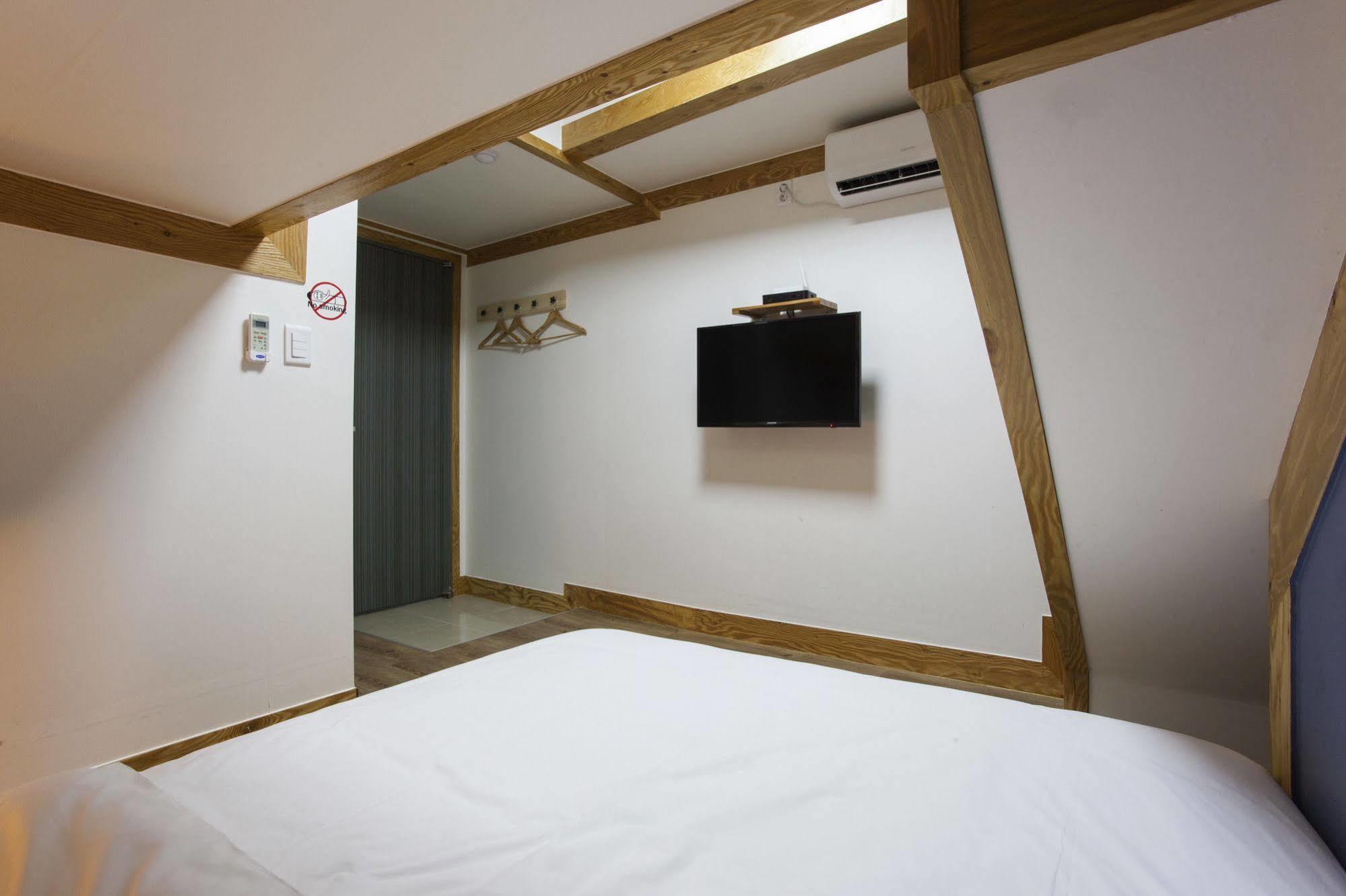 Mini Hotel Dalkom In Dongdaemun Сеул Екстериор снимка