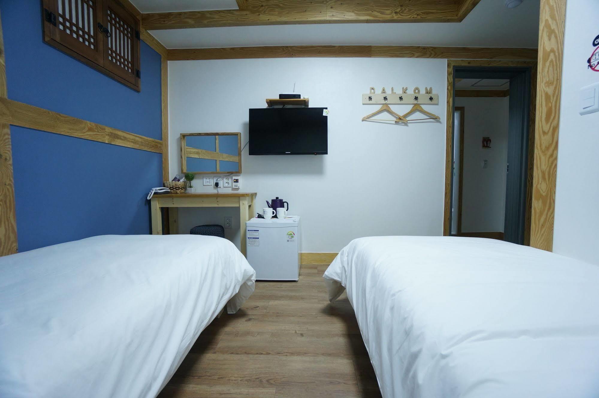 Mini Hotel Dalkom In Dongdaemun Сеул Екстериор снимка