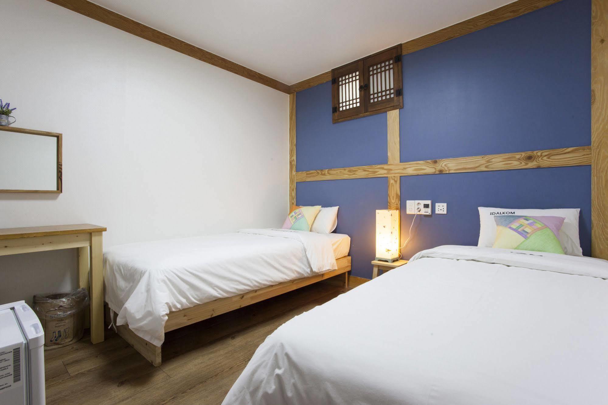 Mini Hotel Dalkom In Dongdaemun Сеул Екстериор снимка
