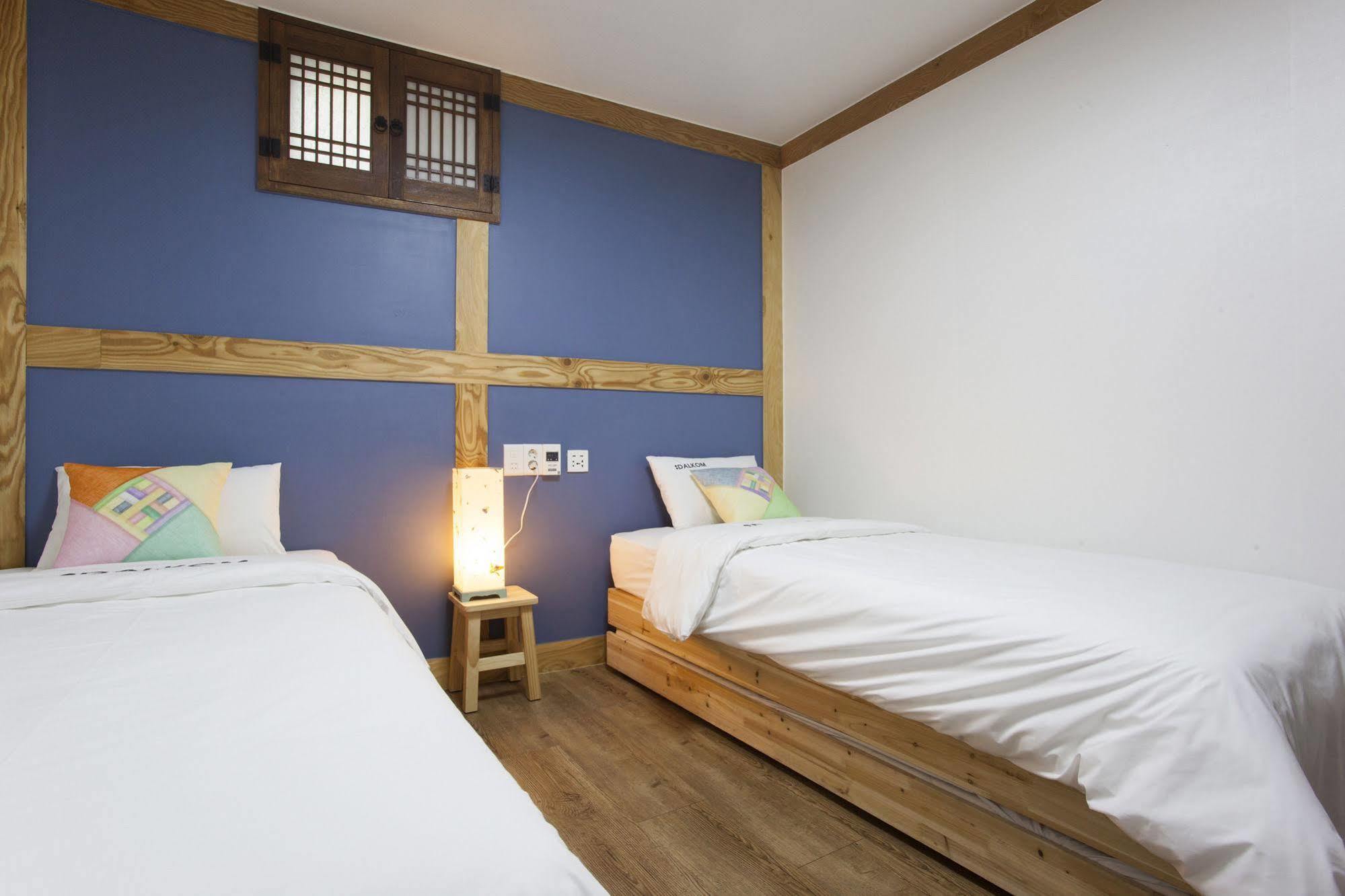 Mini Hotel Dalkom In Dongdaemun Сеул Екстериор снимка